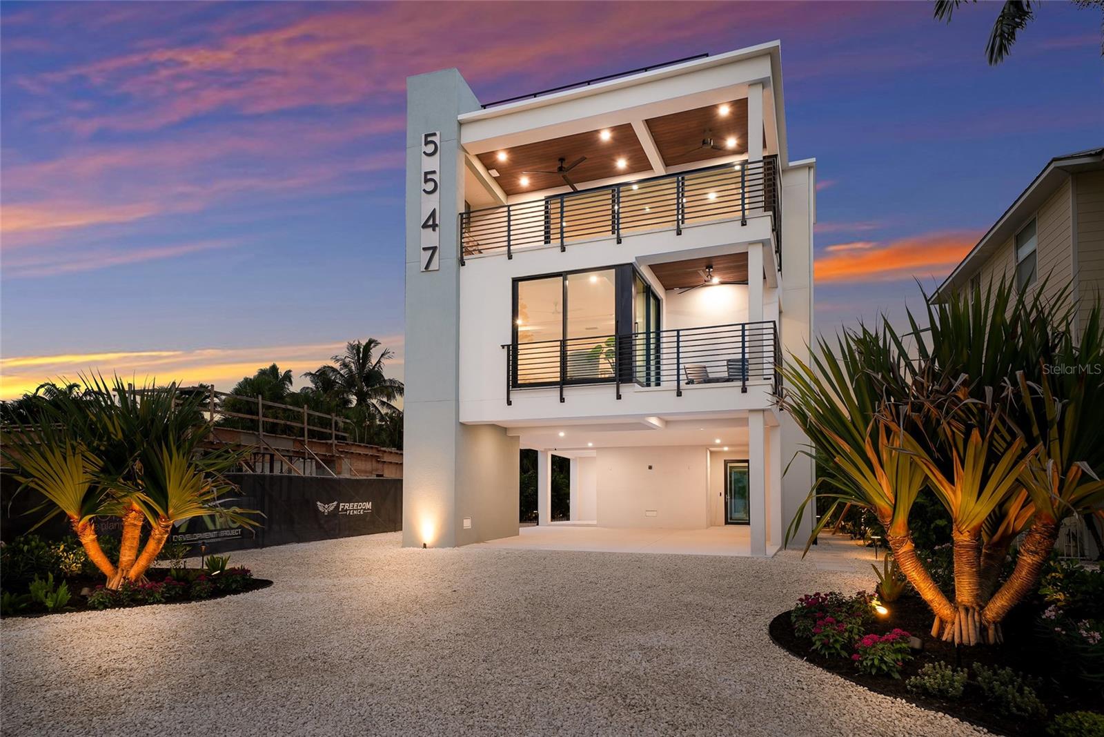 5547 Avenida Del Mare — photo