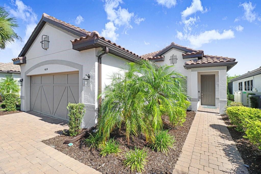 4634 Crestpoint Way — photo