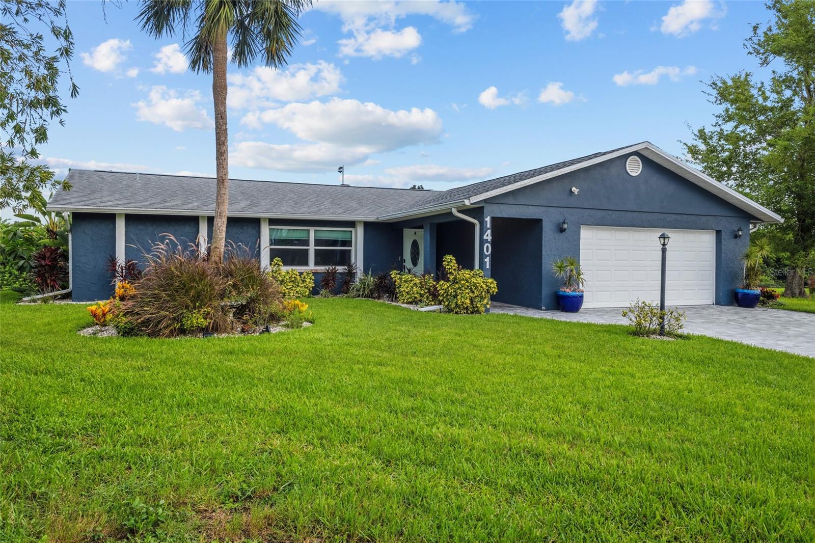 1401 Georgetowne Drive — photo