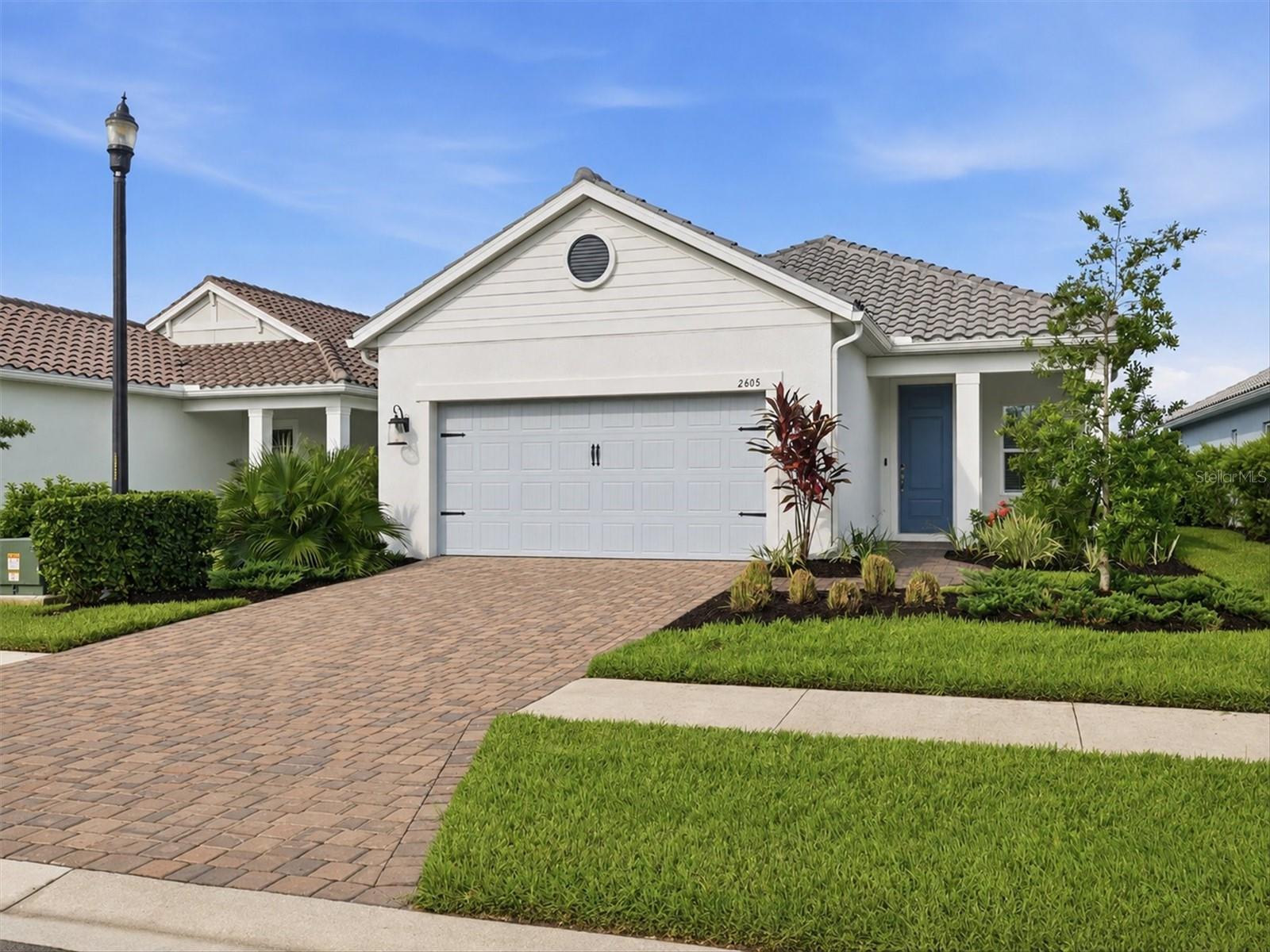 2605 Star Apple Way — photo