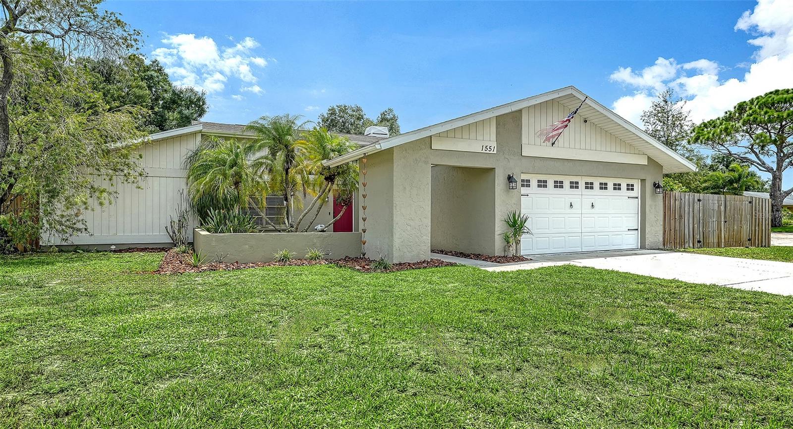 1551 Georgetowne Lane — photo