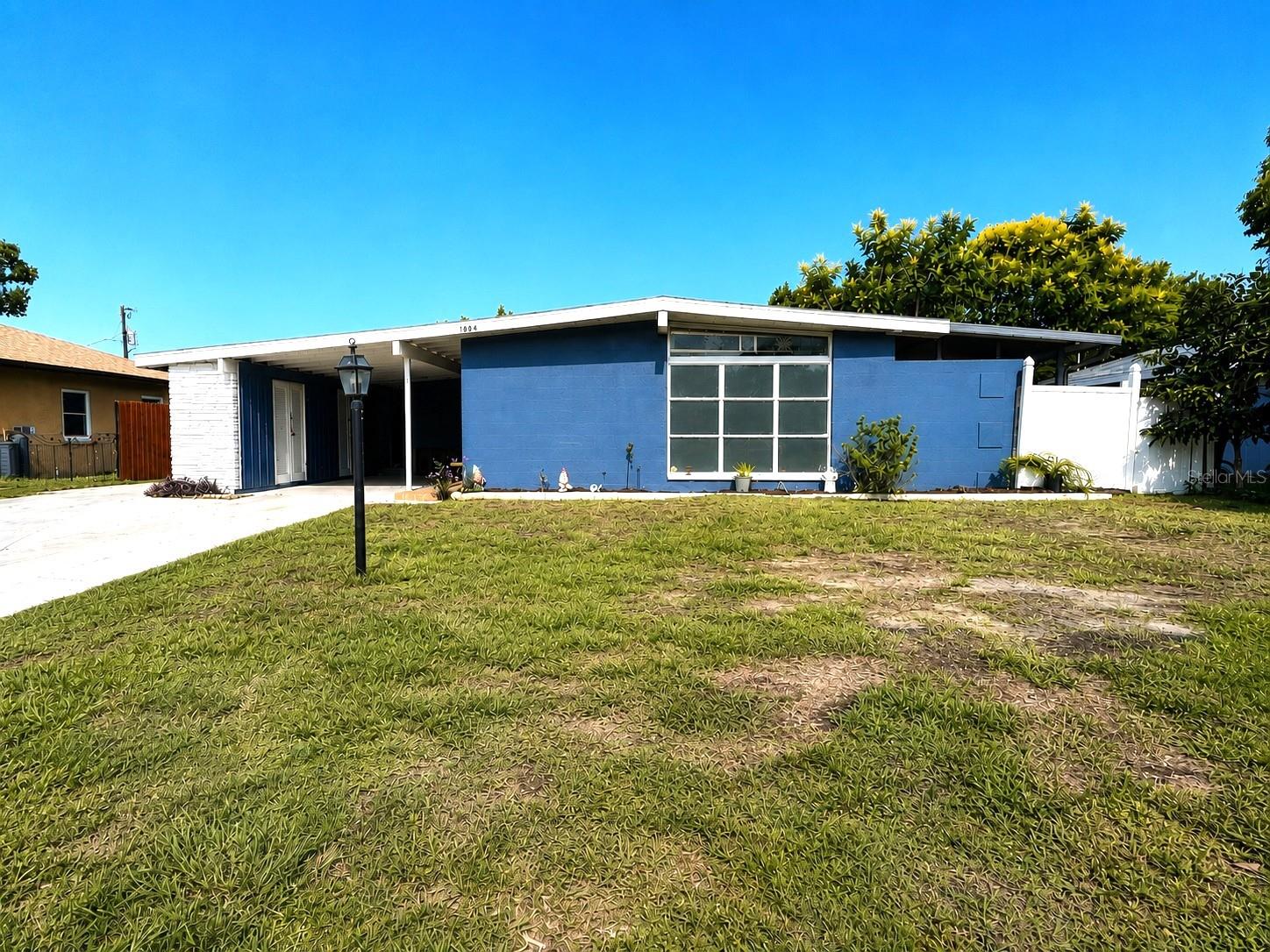 1004 Dartmouth Drive — photo