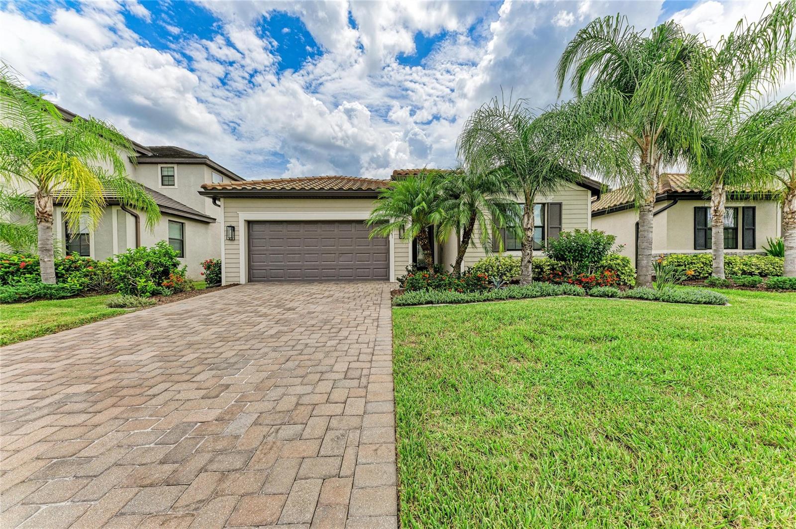 621 Fire Bush Court — photo
