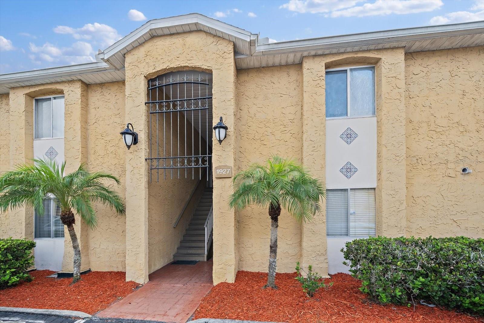 1927 Toucan Way 306 — photo