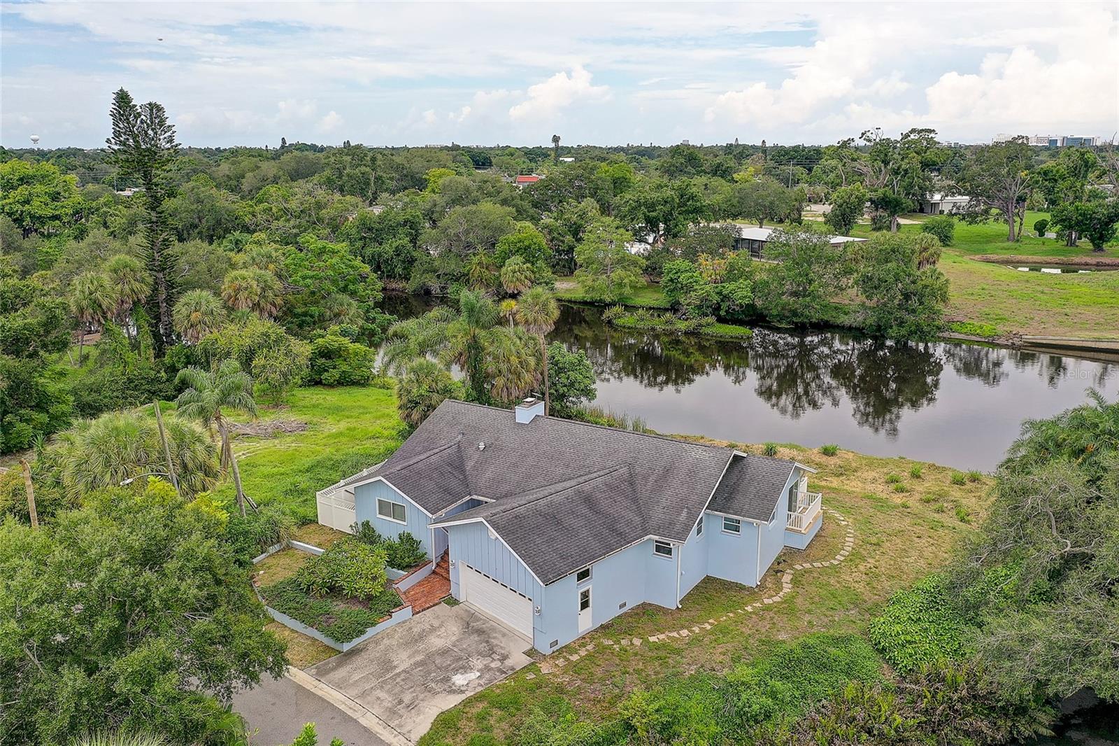 3214 N Seclusion Drive — photo