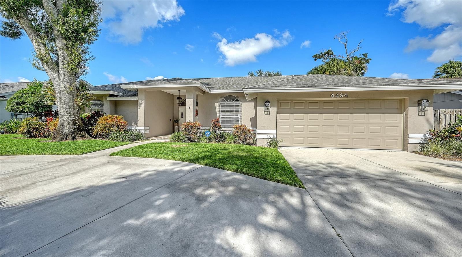 4494 Diamond Circle E — photo