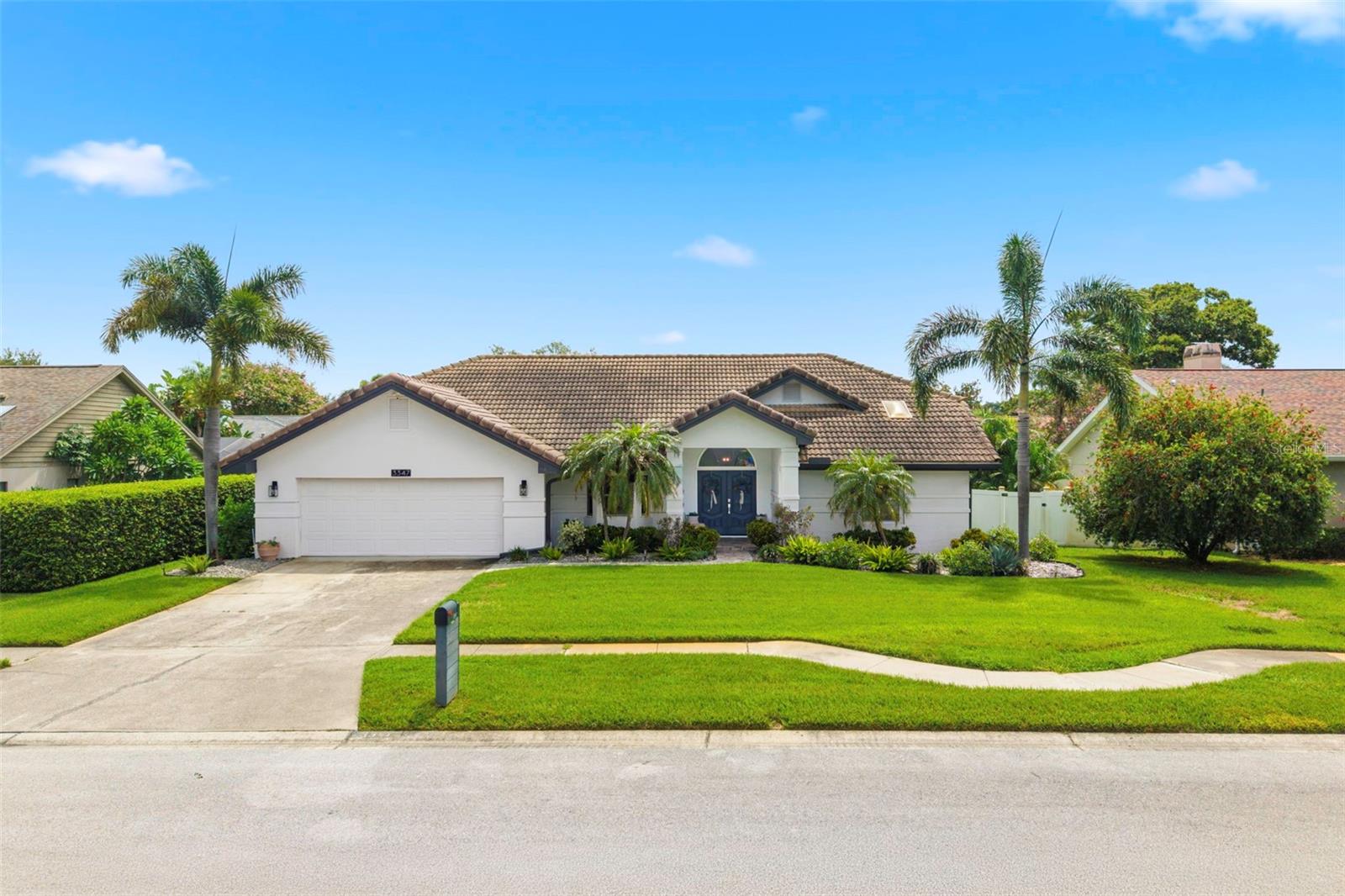 3347 Lake Shore Lane — photo