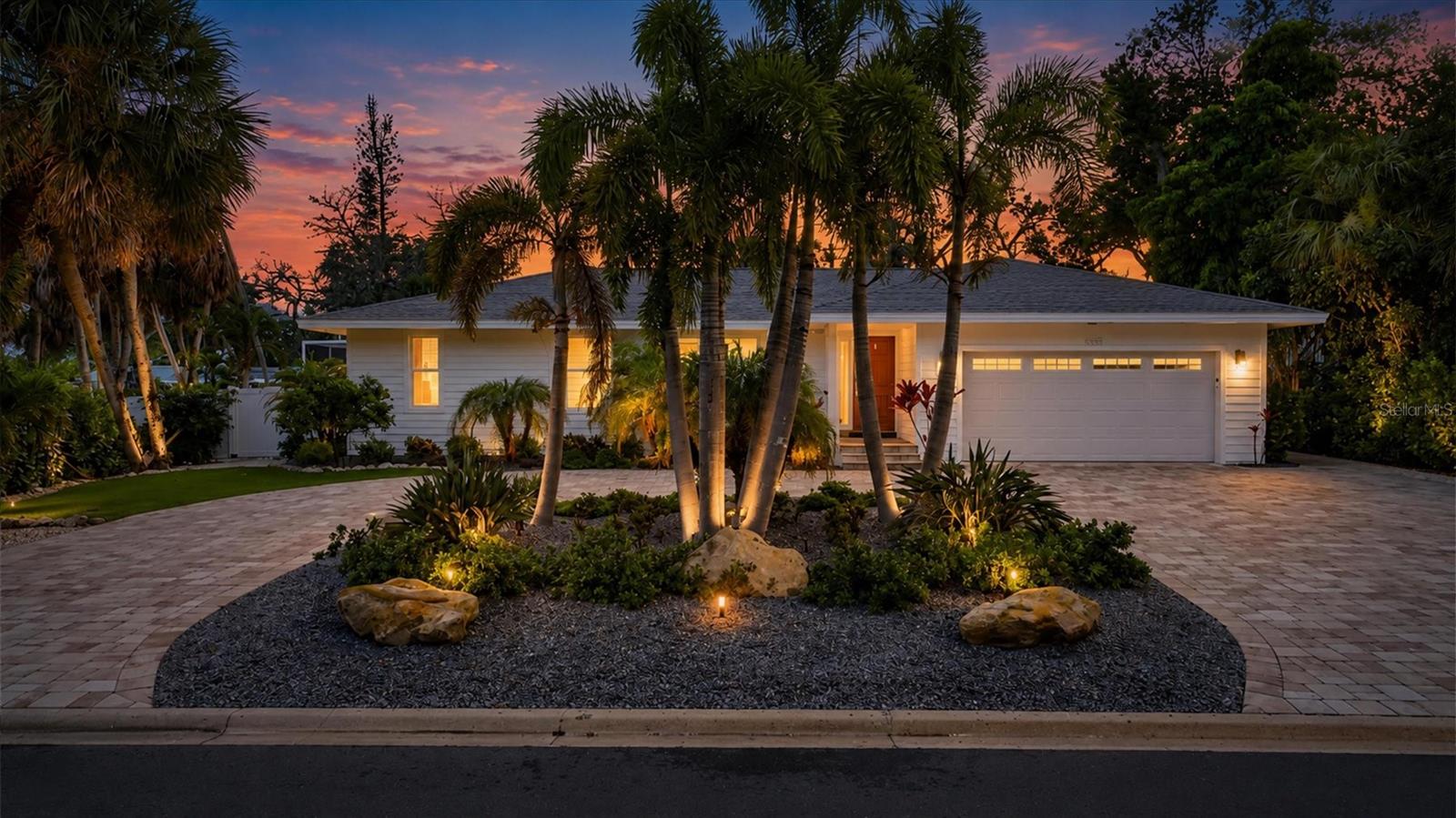 5333 Siesta Court — photo