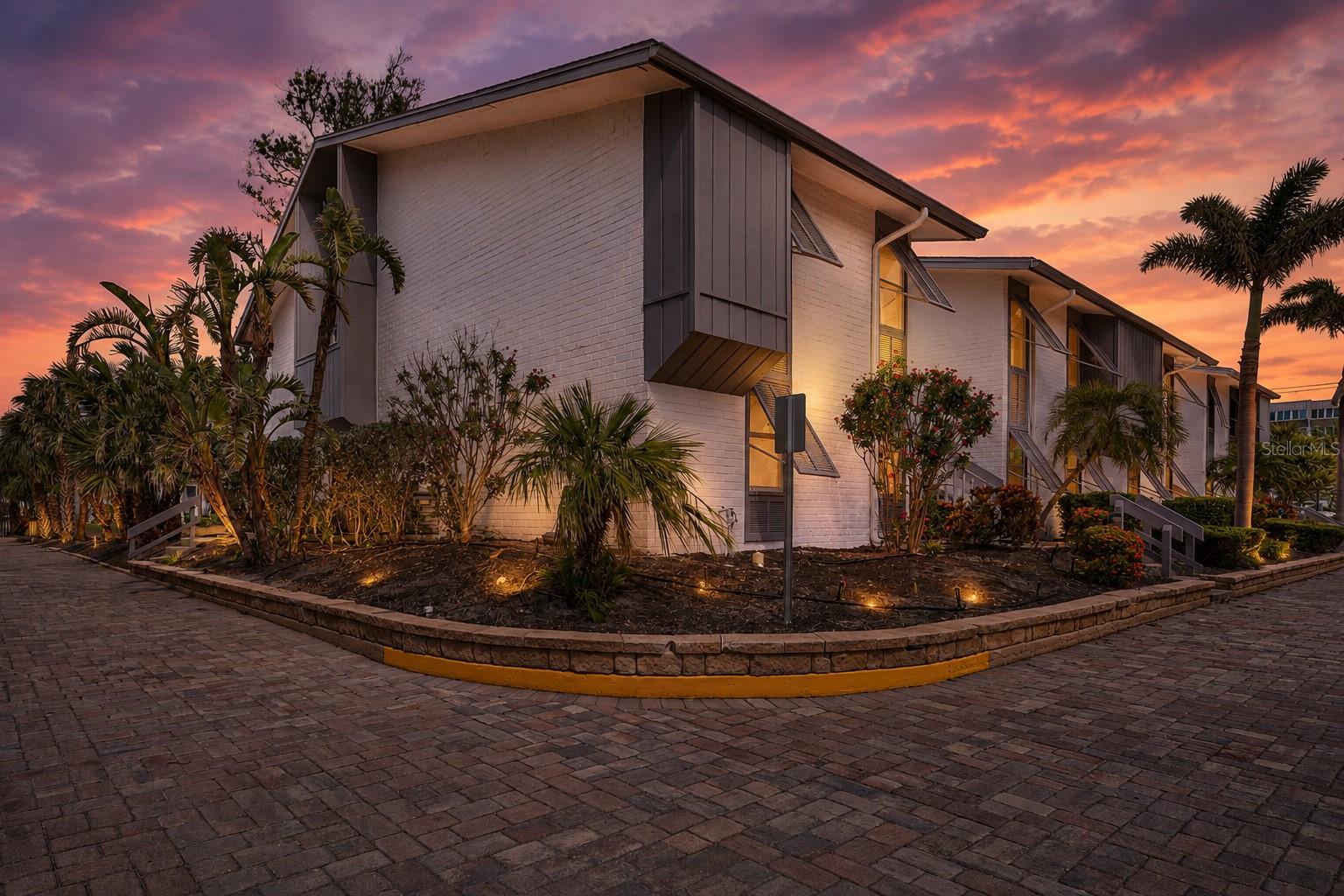 1141 W Peppertree Drive 1141 — photo