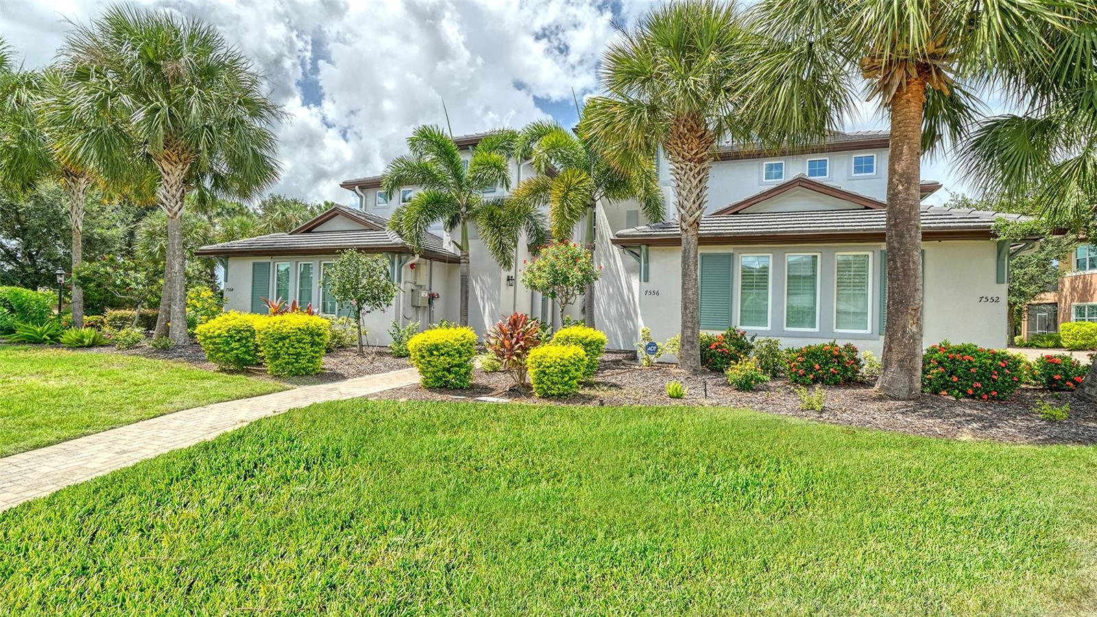 7552 Divot Loop — photo