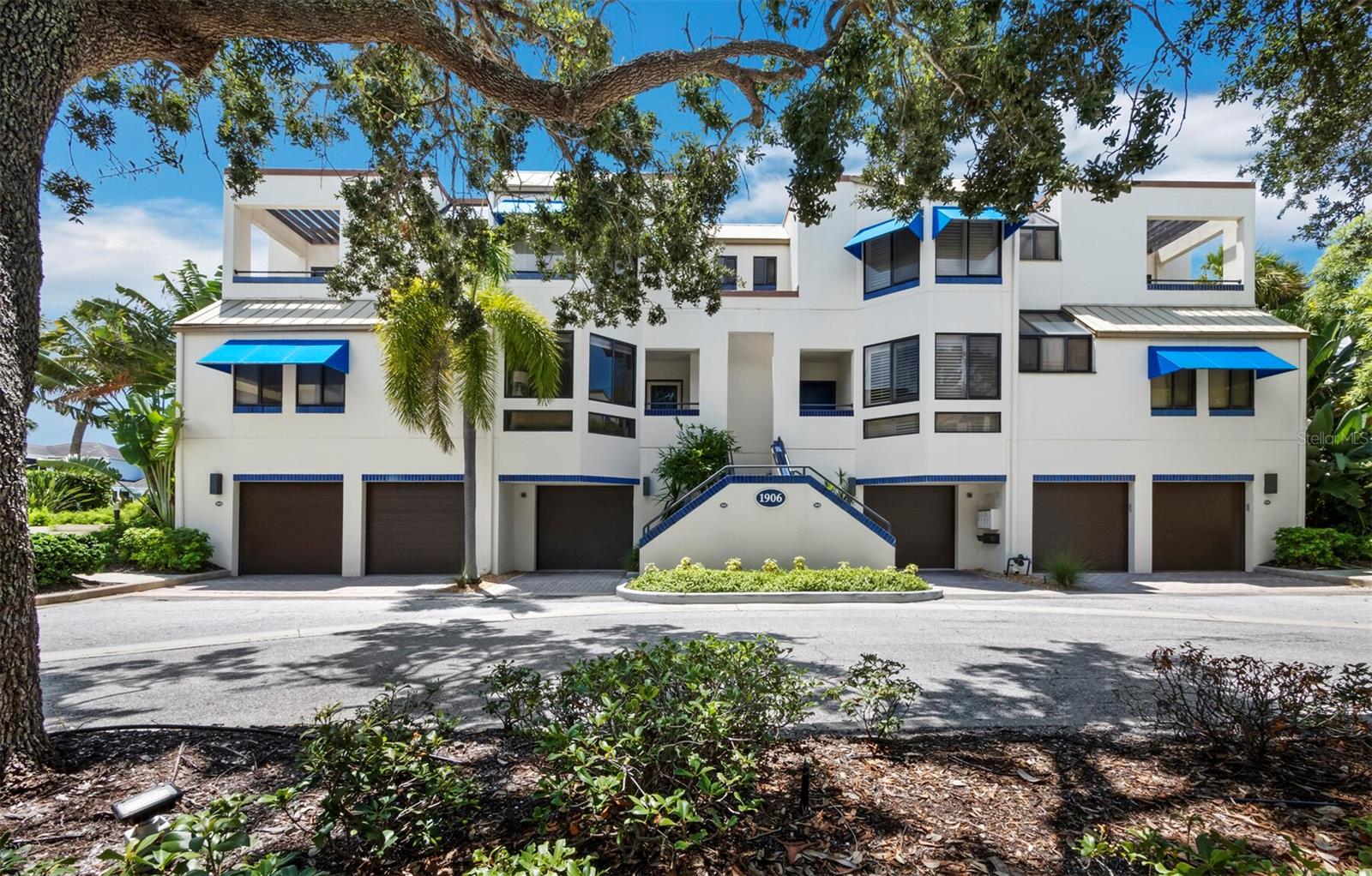 1906 Harbourside Drive 303 — photo
