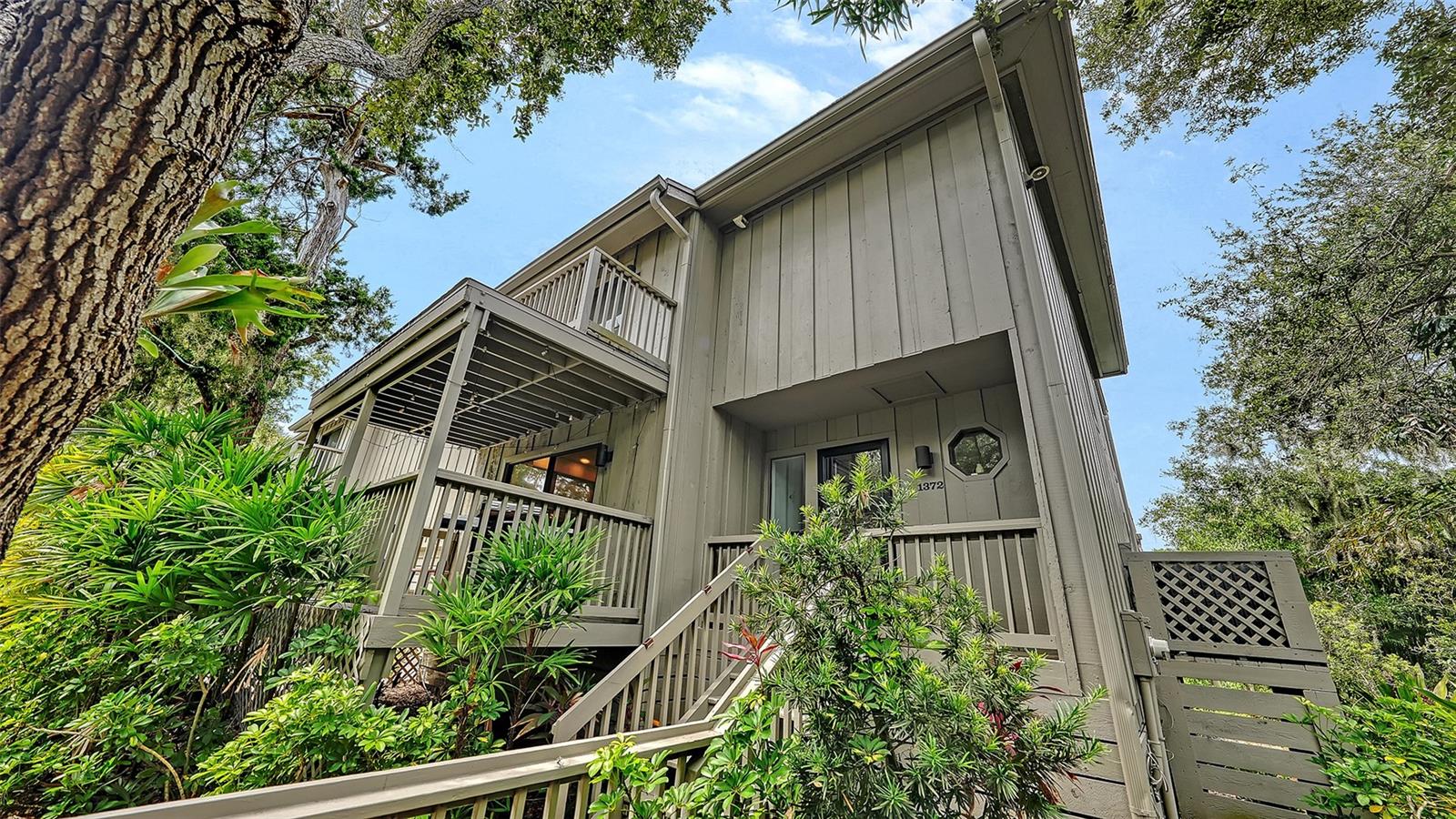 1372 Landings Point 28 — photo