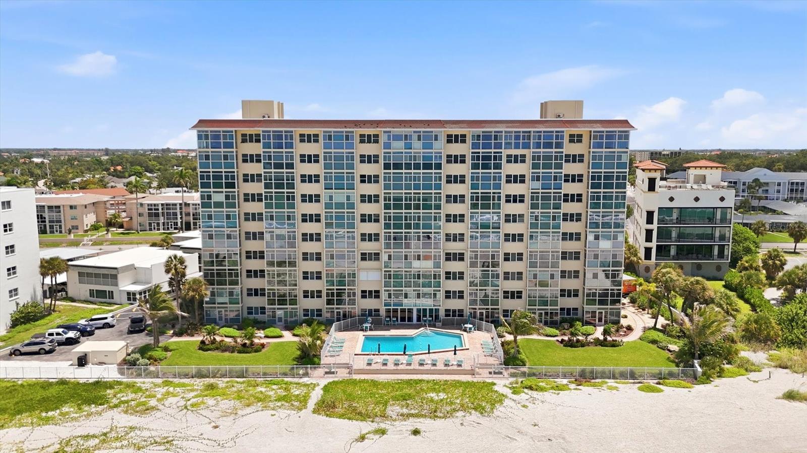 255 the Esplanade N 707 — photo