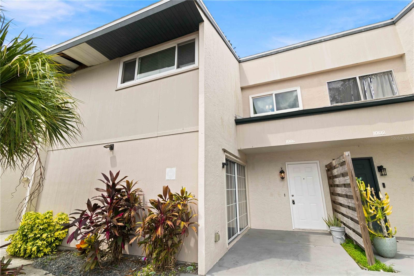 1006 Longfellow Court — photo