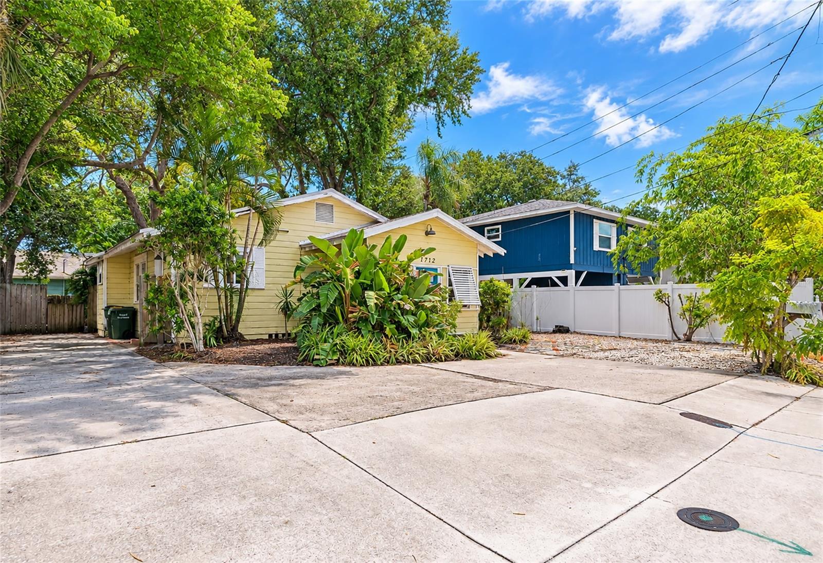 1712 Siesta Drive — photo