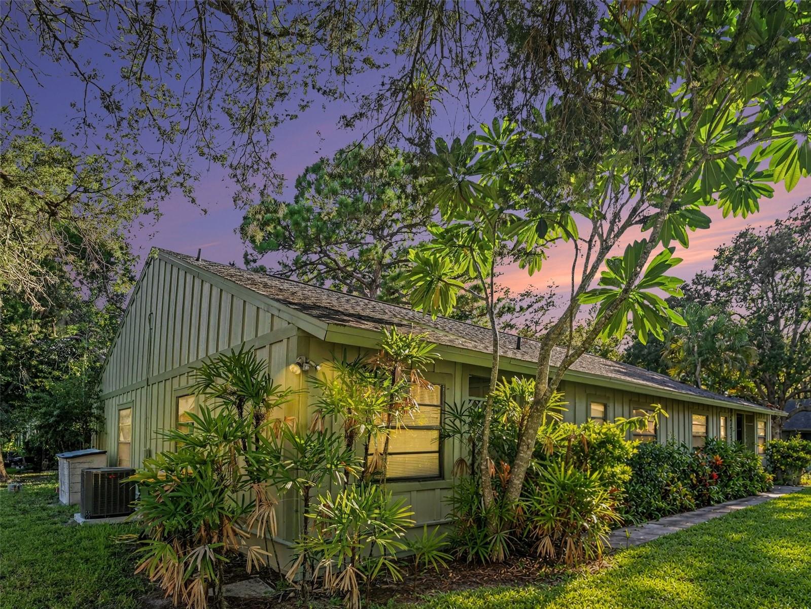 5031 Barrington Circle 601 — photo