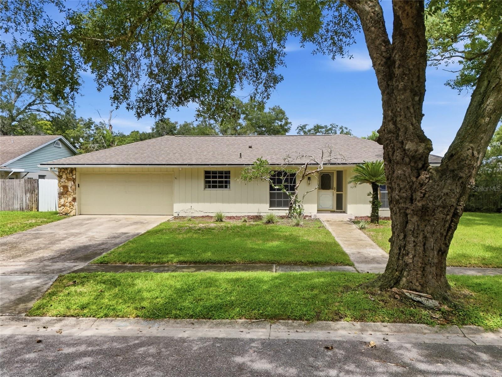 1015 Bonita Drive — photo