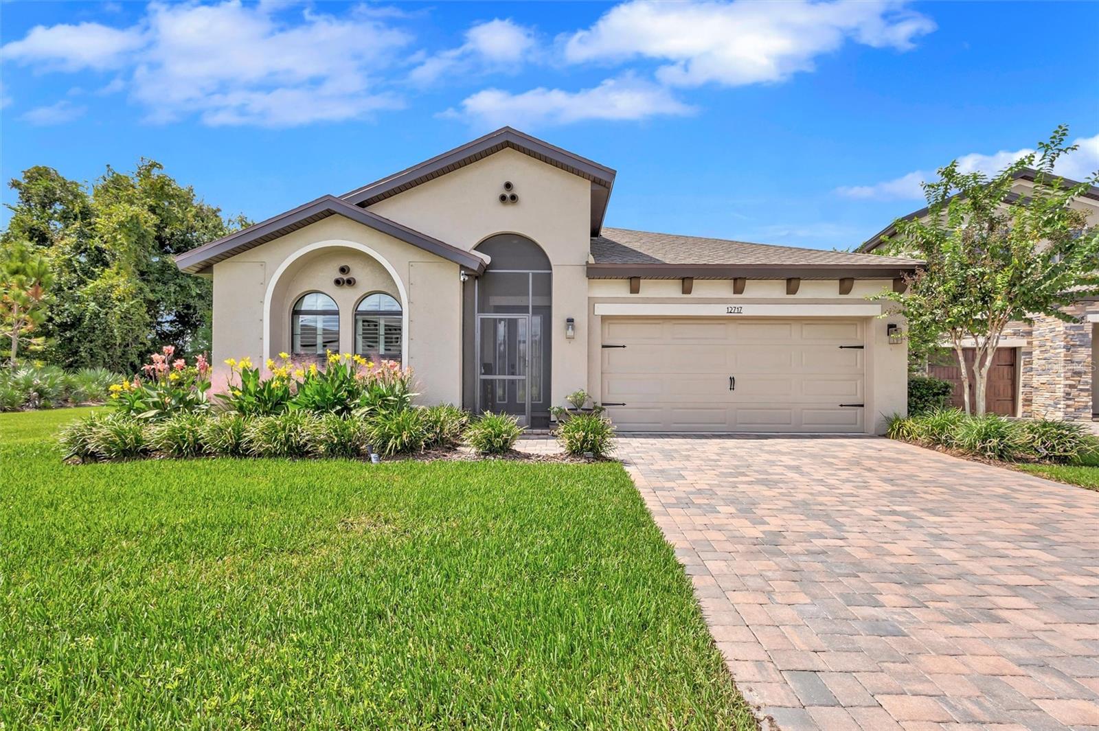12717 Oak Hill Way — photo