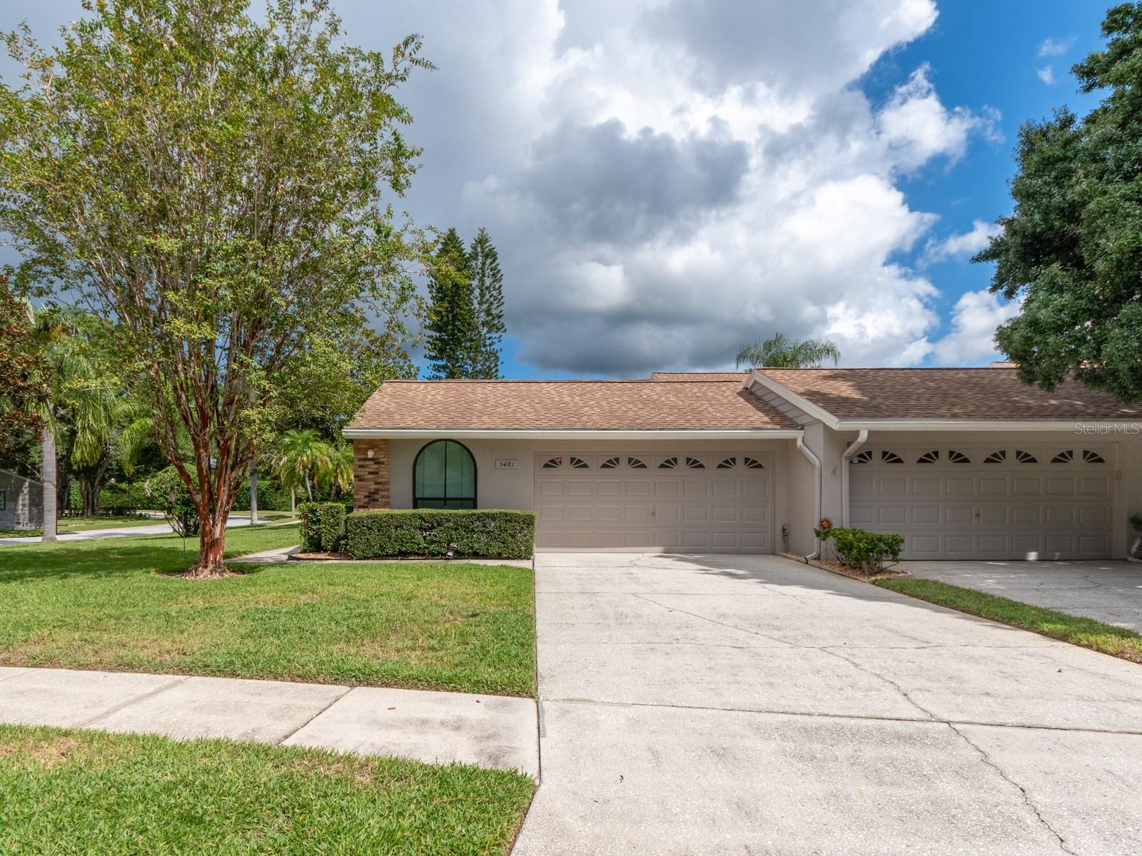 Home in PALM HARBOR, FL 34685 — photo 2