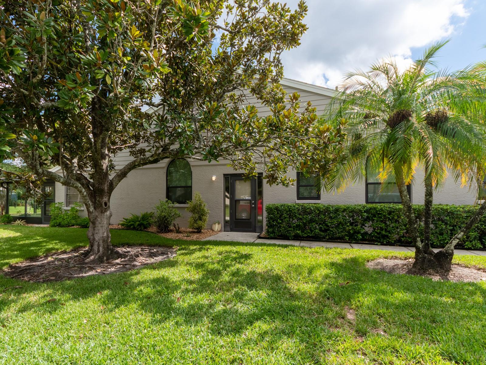 Home in PALM HARBOR, FL 34685 — photo 3