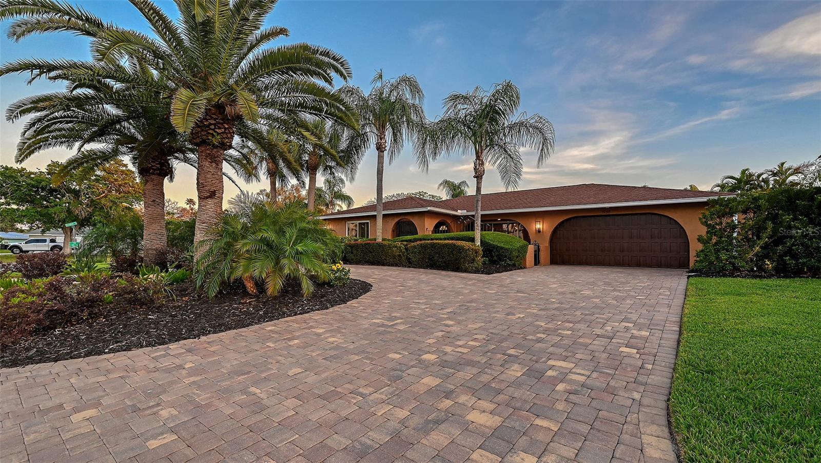 7137 Westmoreland Drive — photo