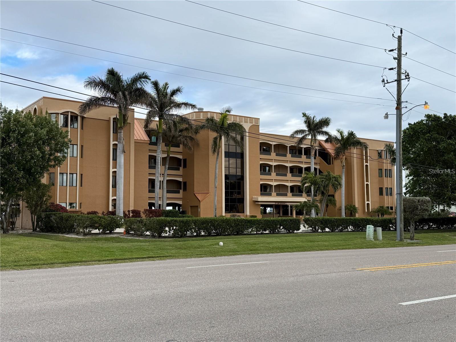 1601 Park Beach Circle 125/11 — photo