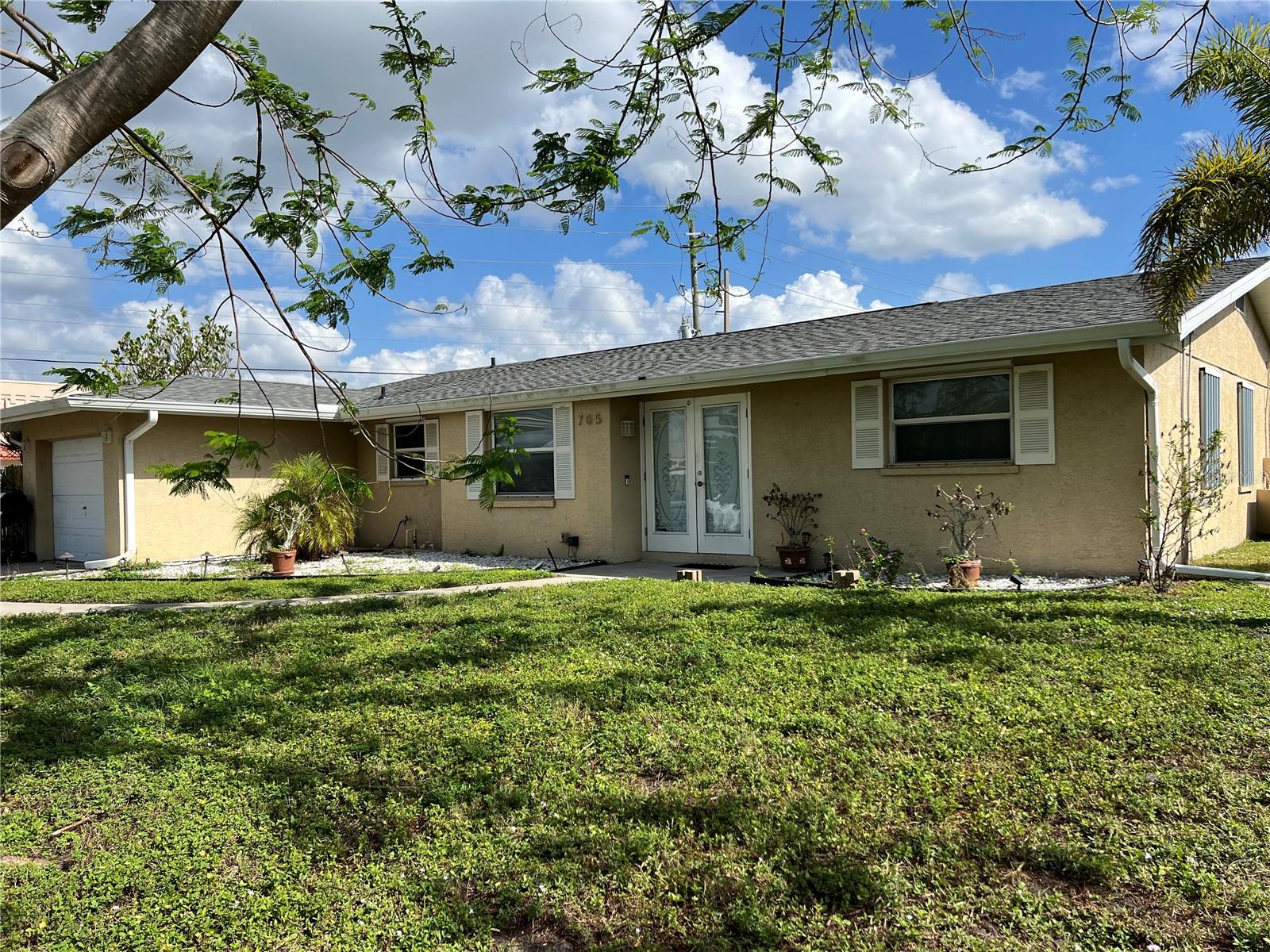 705 Crestview Circle NW — photo