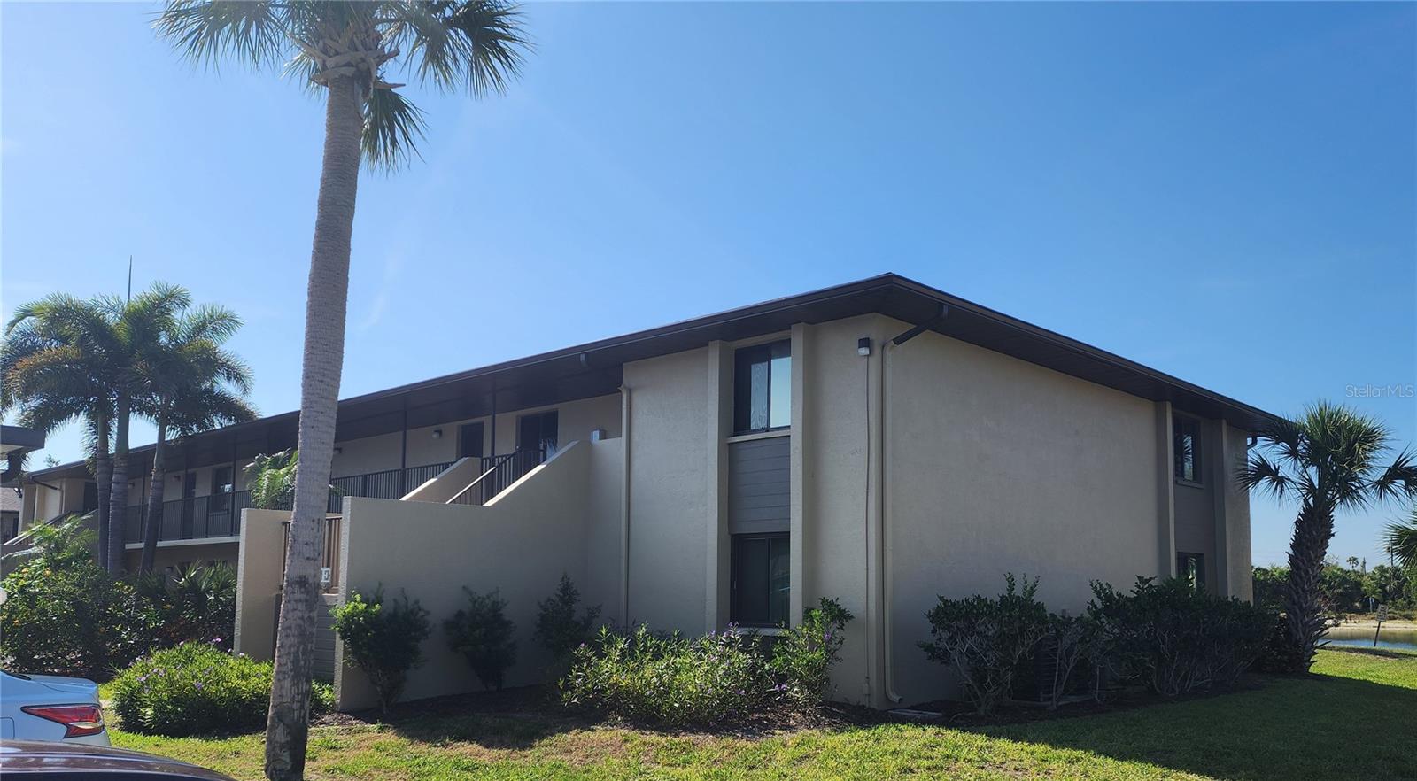 4056 Oakview Drive E10 — photo