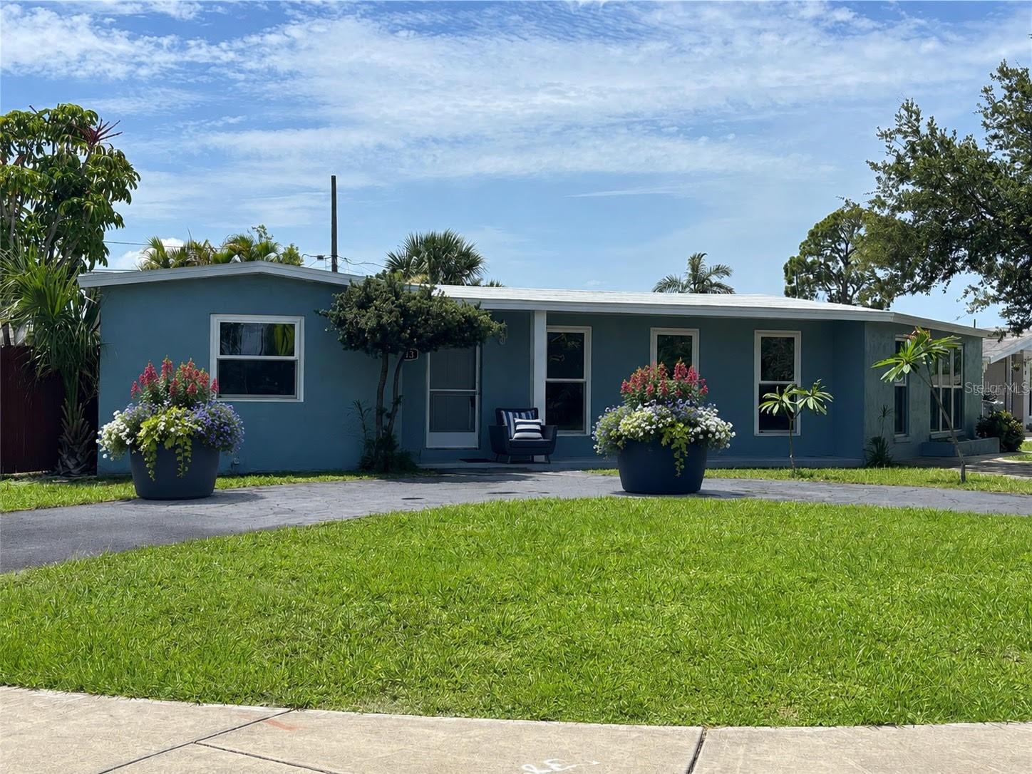 2513 Ambrose Lane — photo