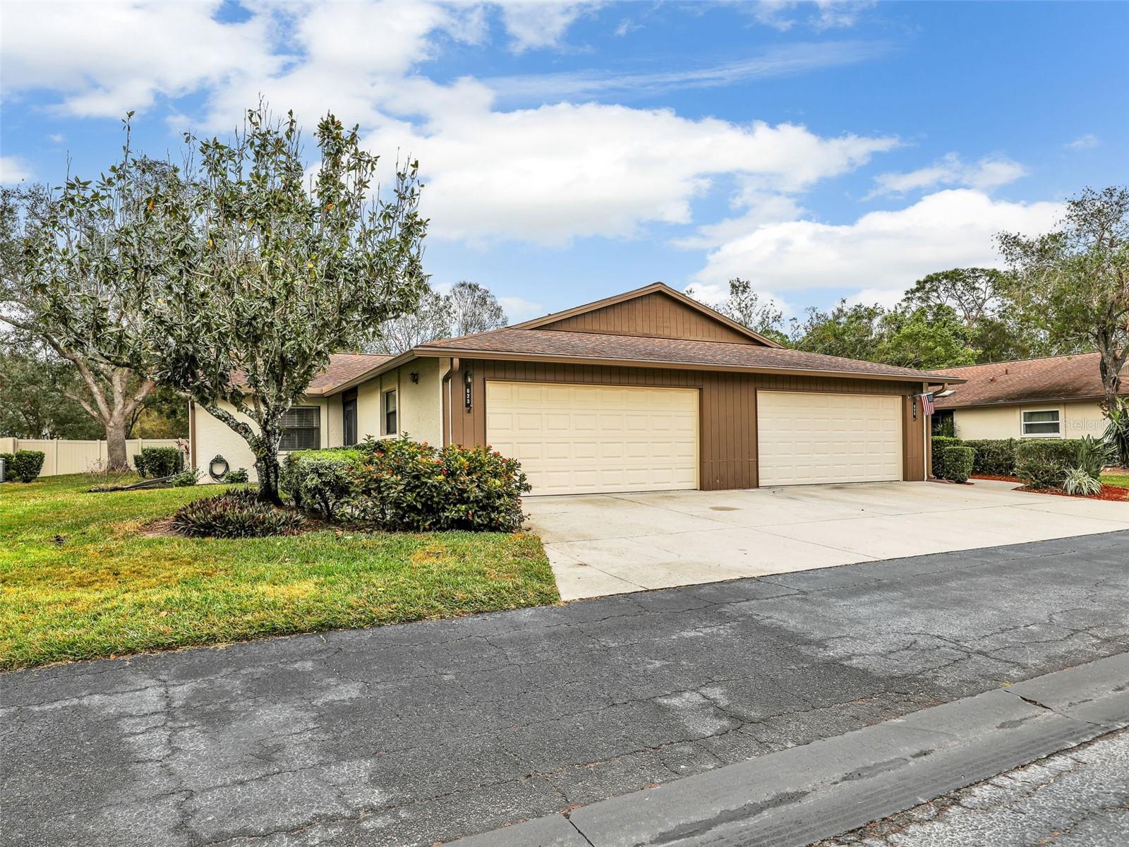 623 Oak Hill Circle 28 — photo