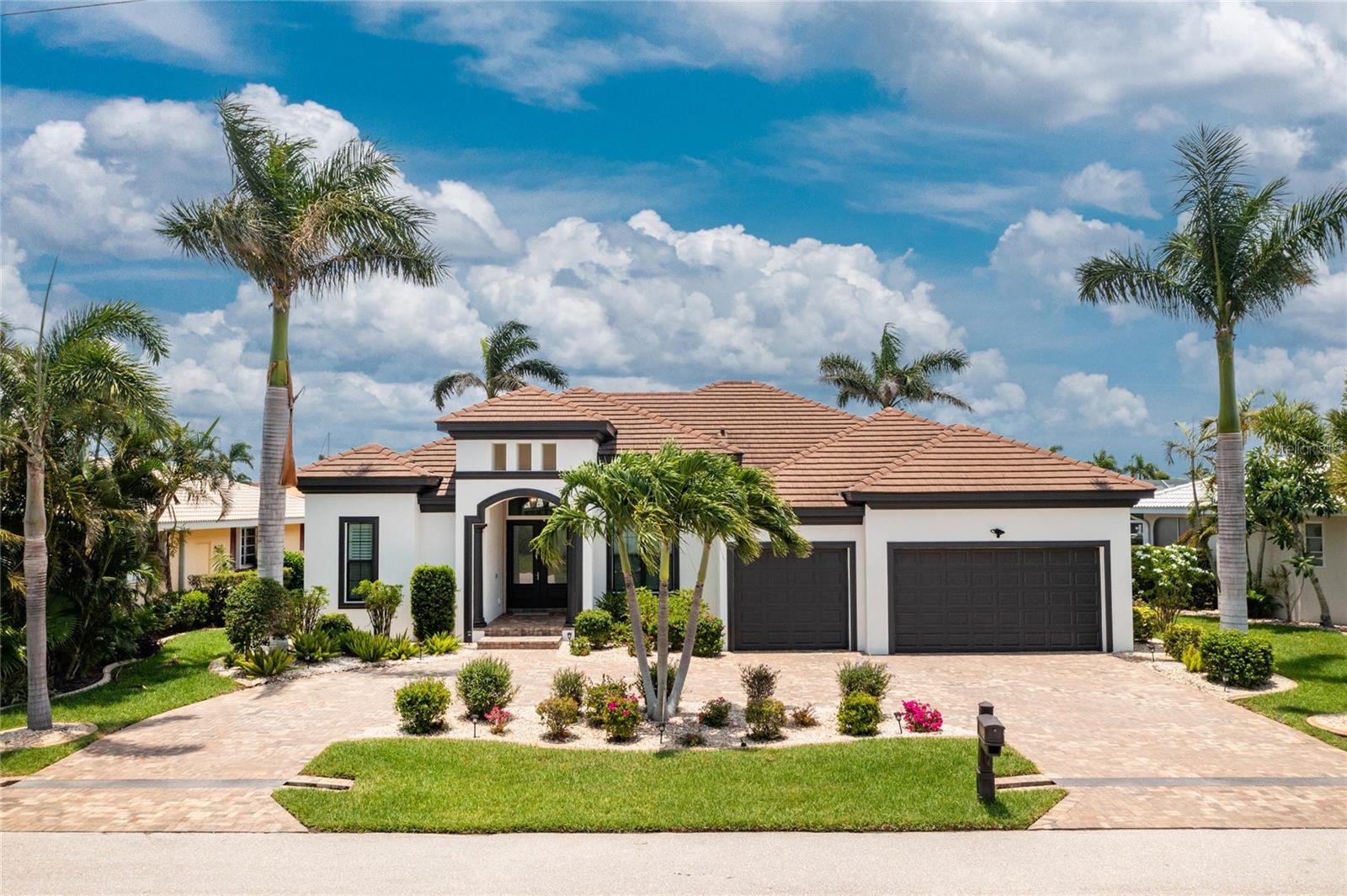 2730 Rio Ct — photo