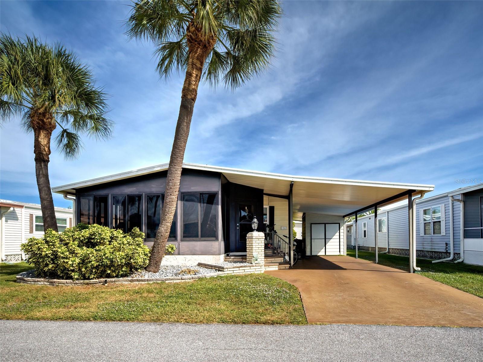 2100 Kings Highway 1067 — photo
