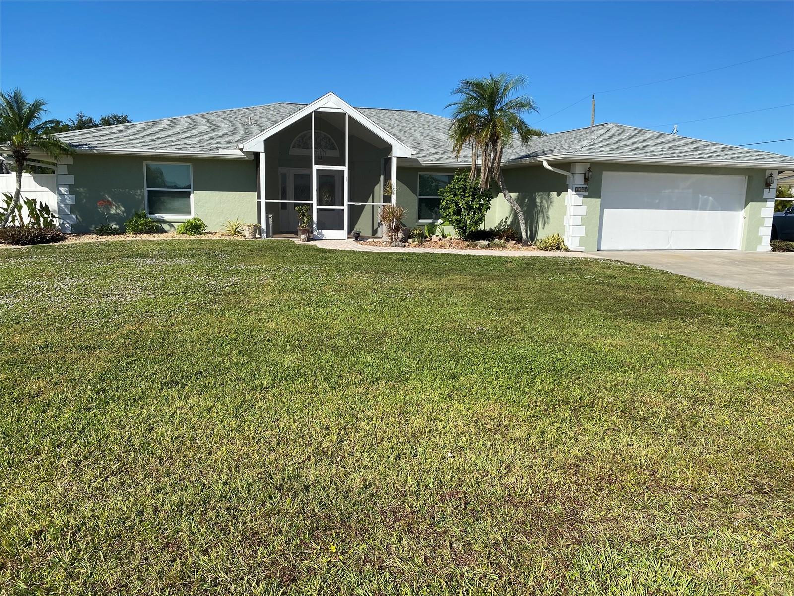2297 Harbour Drive — photo