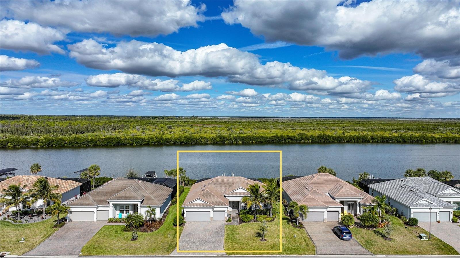 15240 Spanish Point Drive — photo