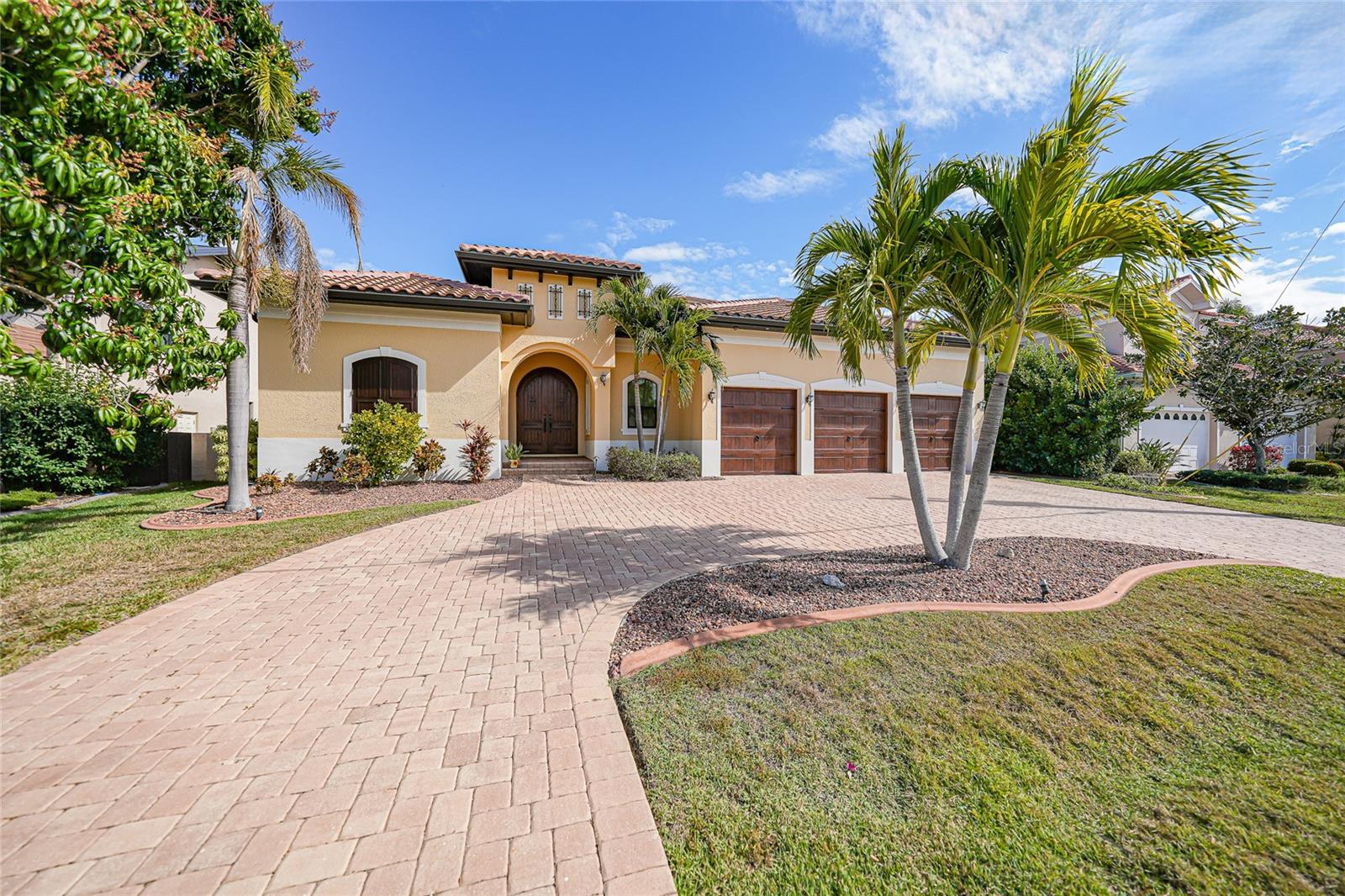 166 Hibiscus Drive — photo
