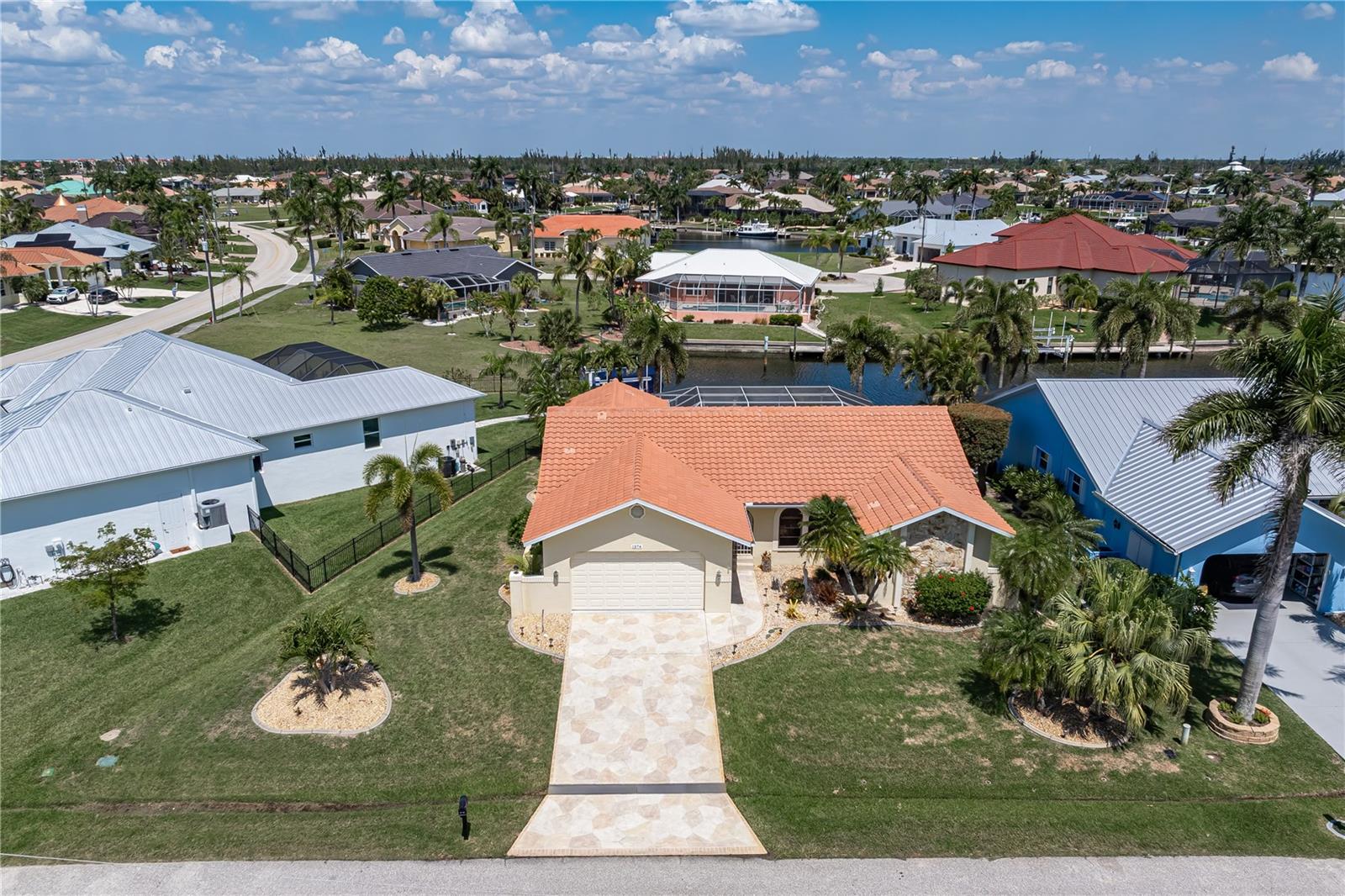1374 Willet Court — photo