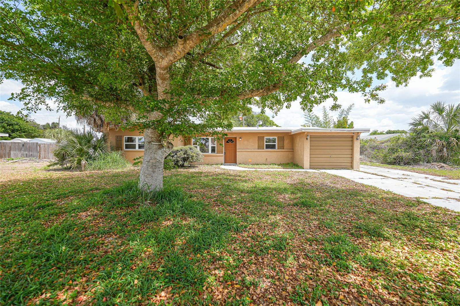 3250 Santa Barbara Drive — photo