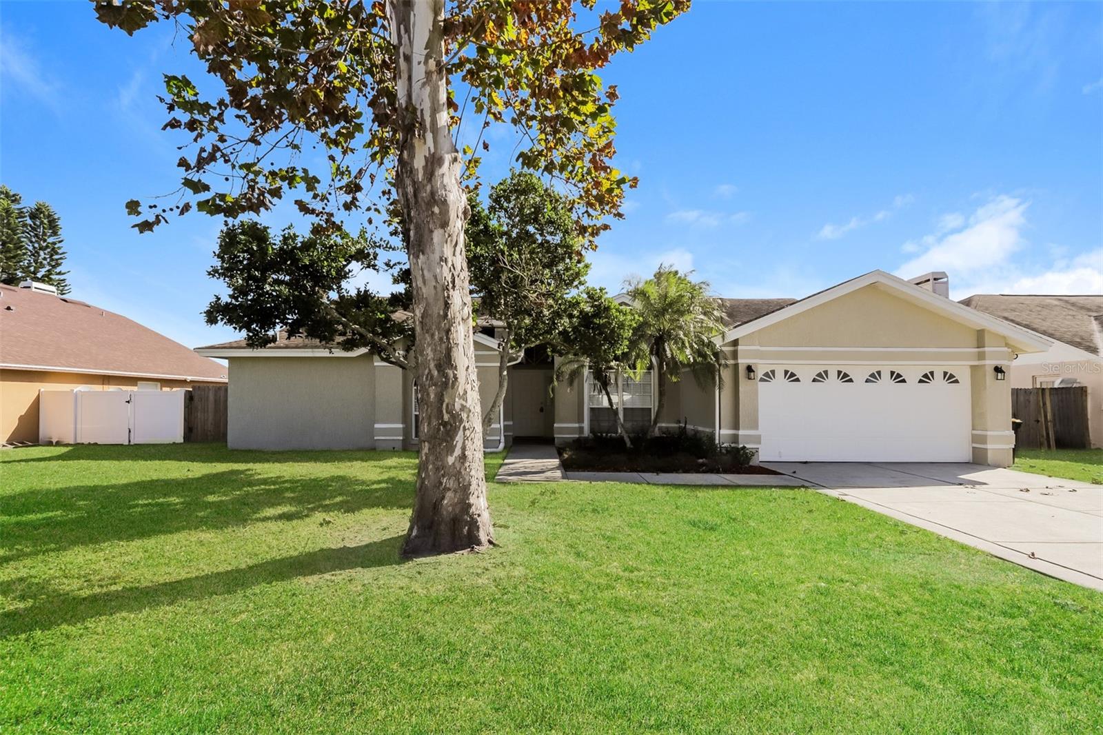 5238 Montserrat Court — photo