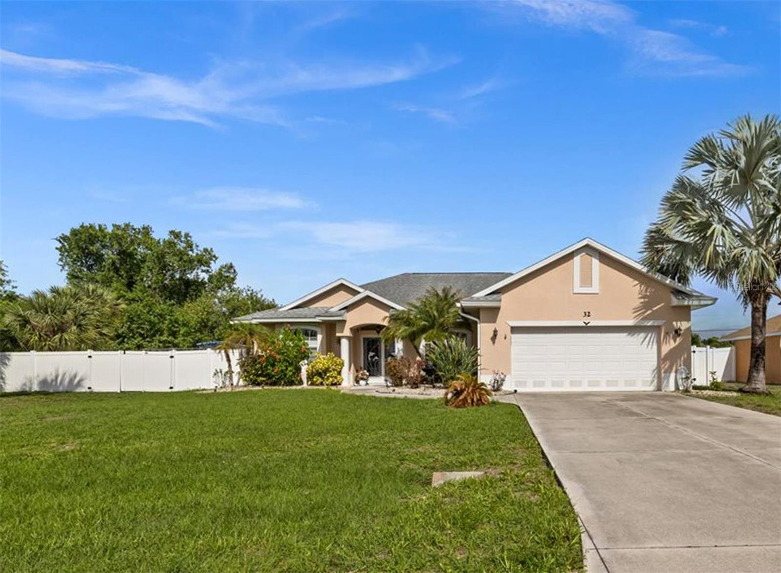 32 Orlando Boulevard — photo