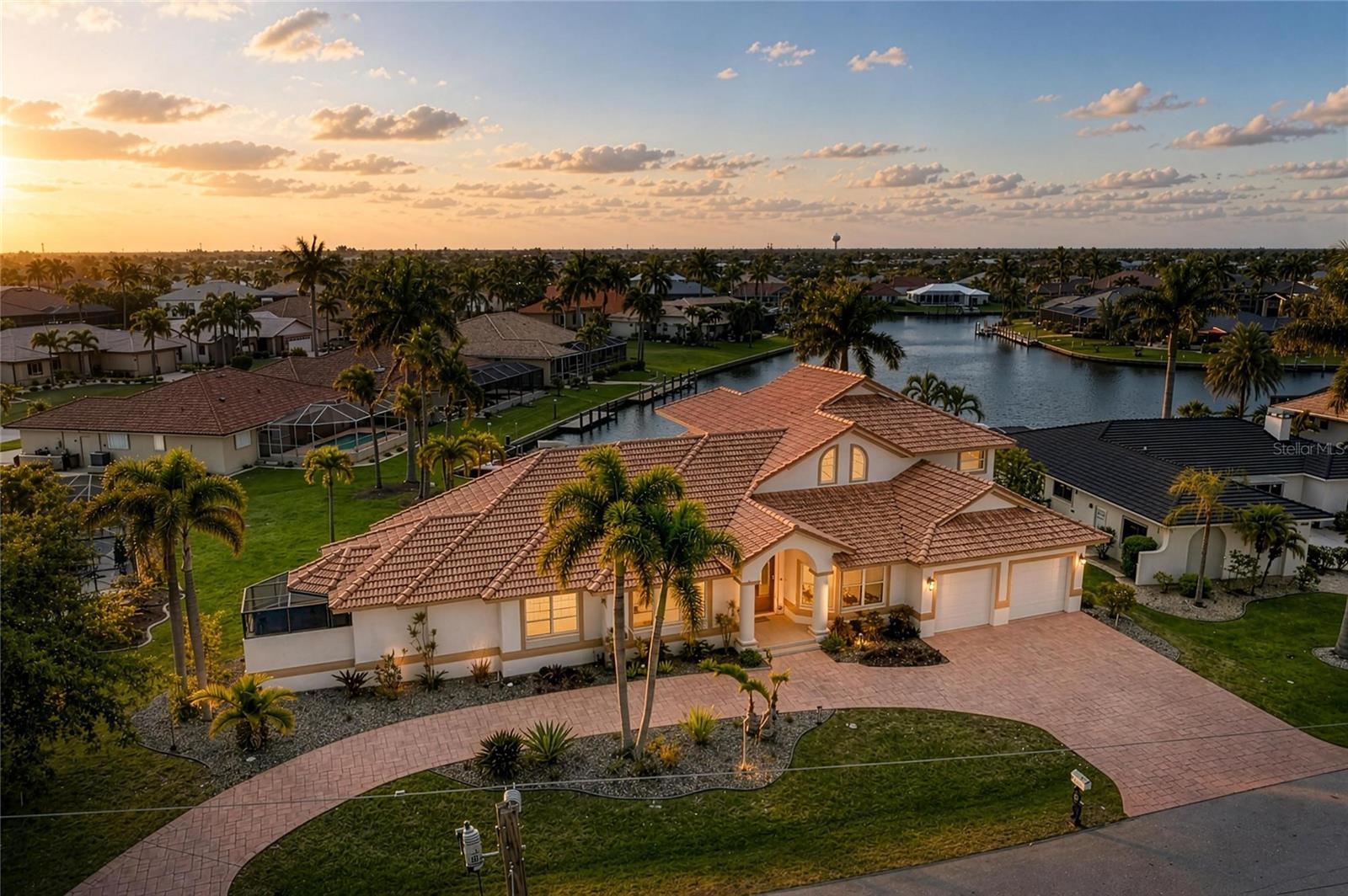 524 la Caruna Court — photo