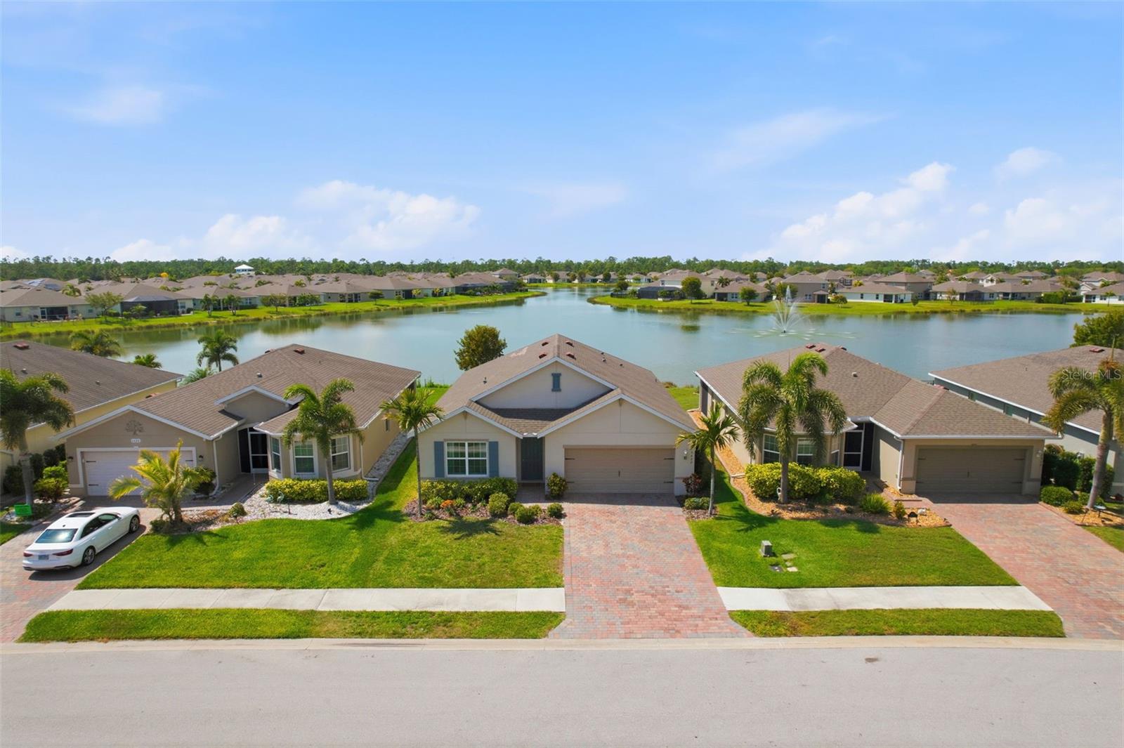3422 Cancun Court — photo