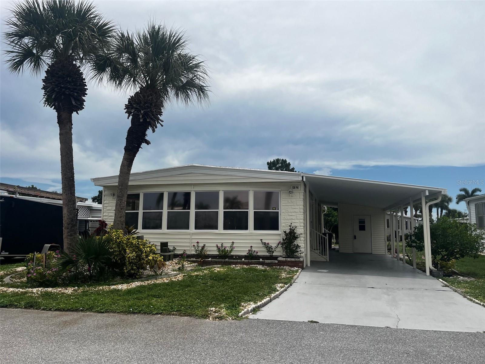 2100 Kings Highway 98 — photo