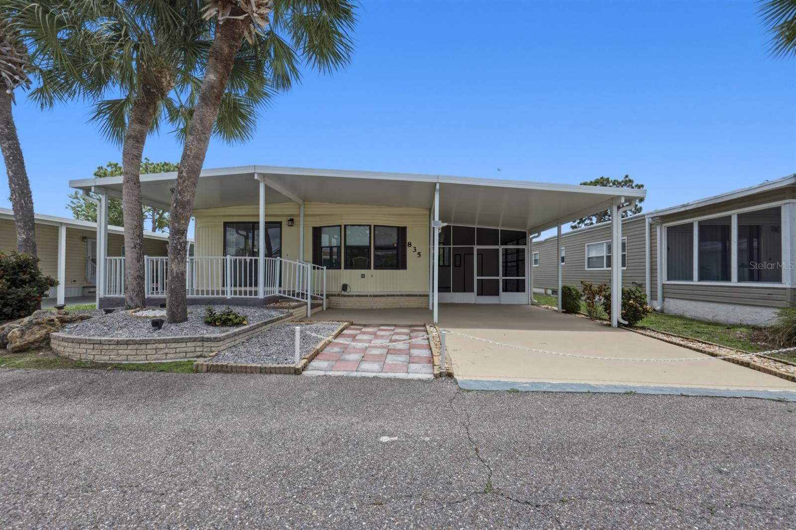 2100 Kings Highway 835 — photo