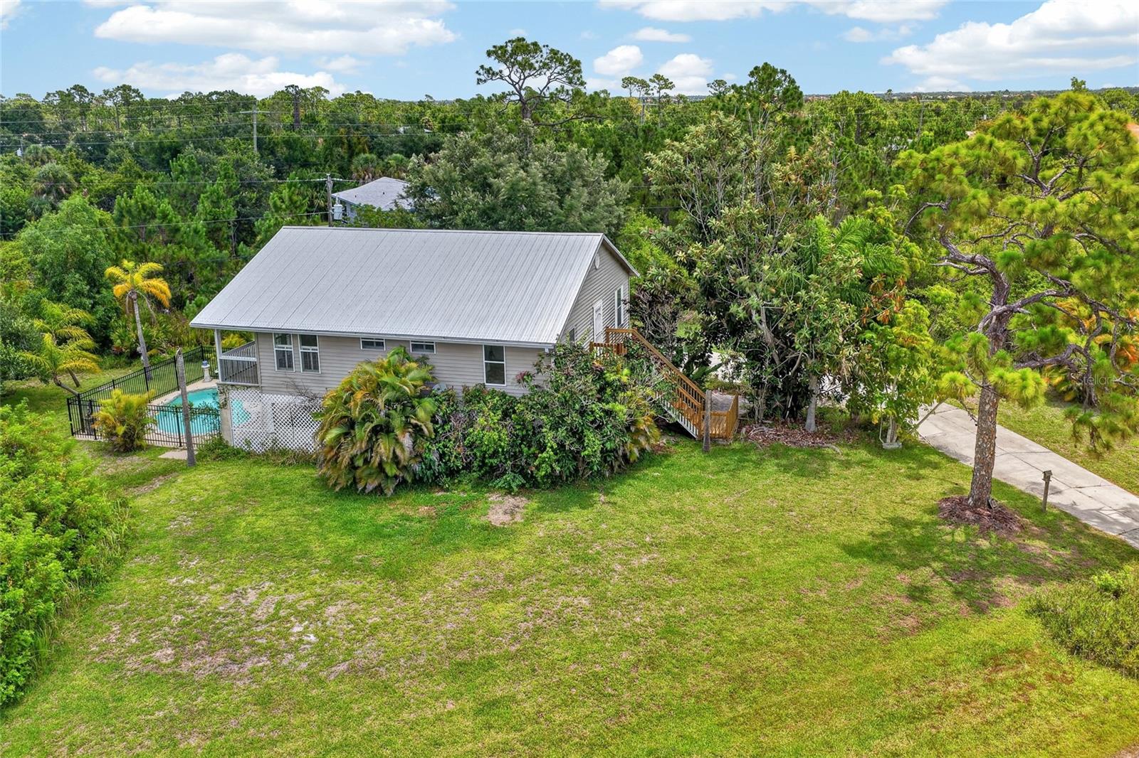 5220 Anderson Road — photo