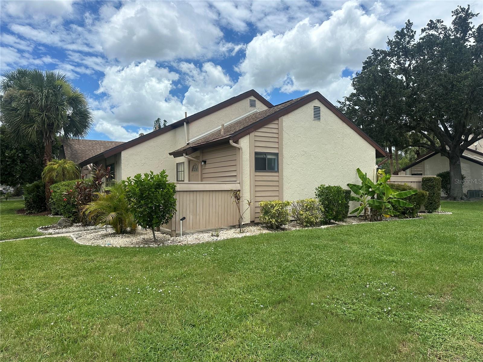 5736 Beaumont Loop — photo