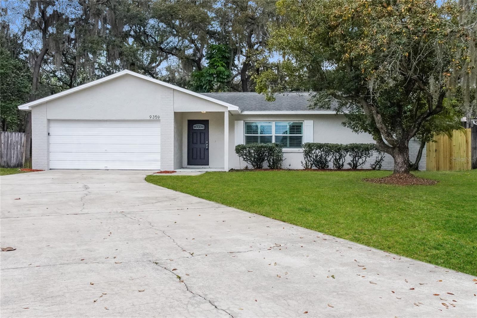 9359 Toby Lane — photo