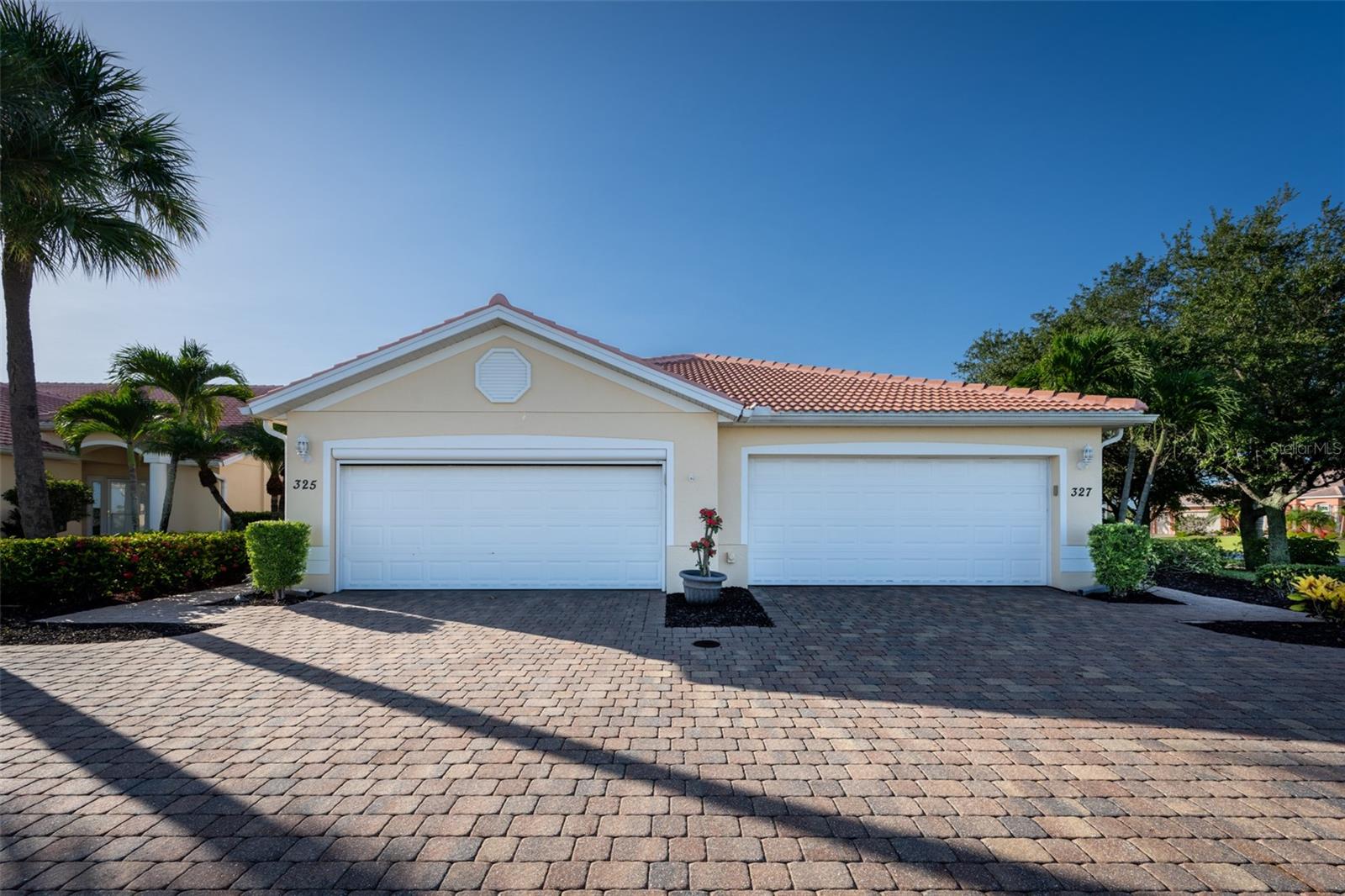 327 Monaco Drive 12 — photo