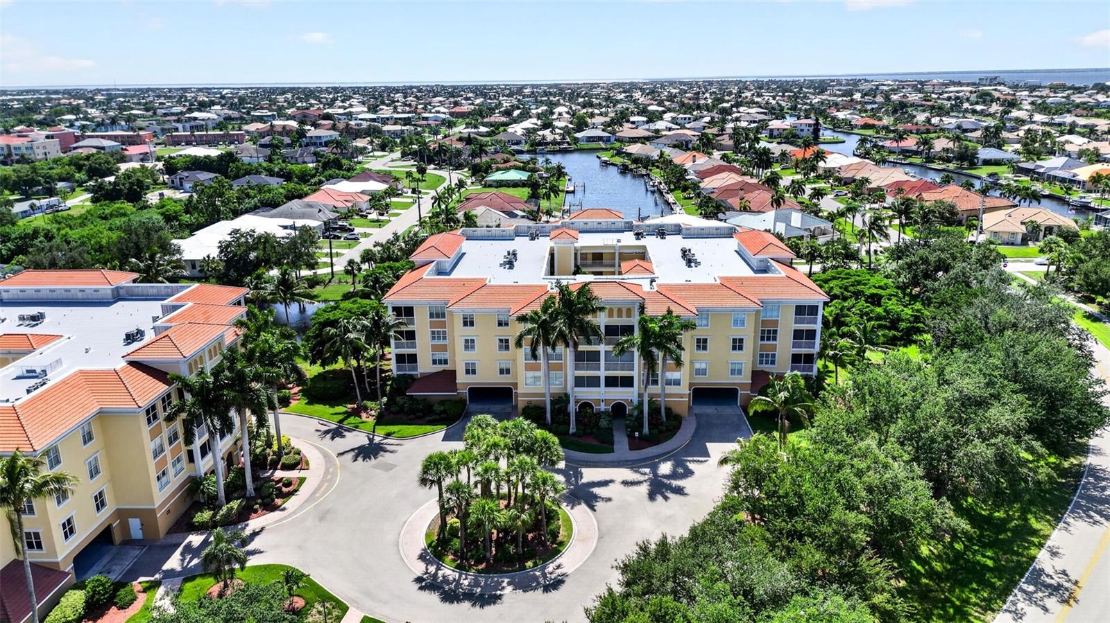255 West End Drive 4308 — photo