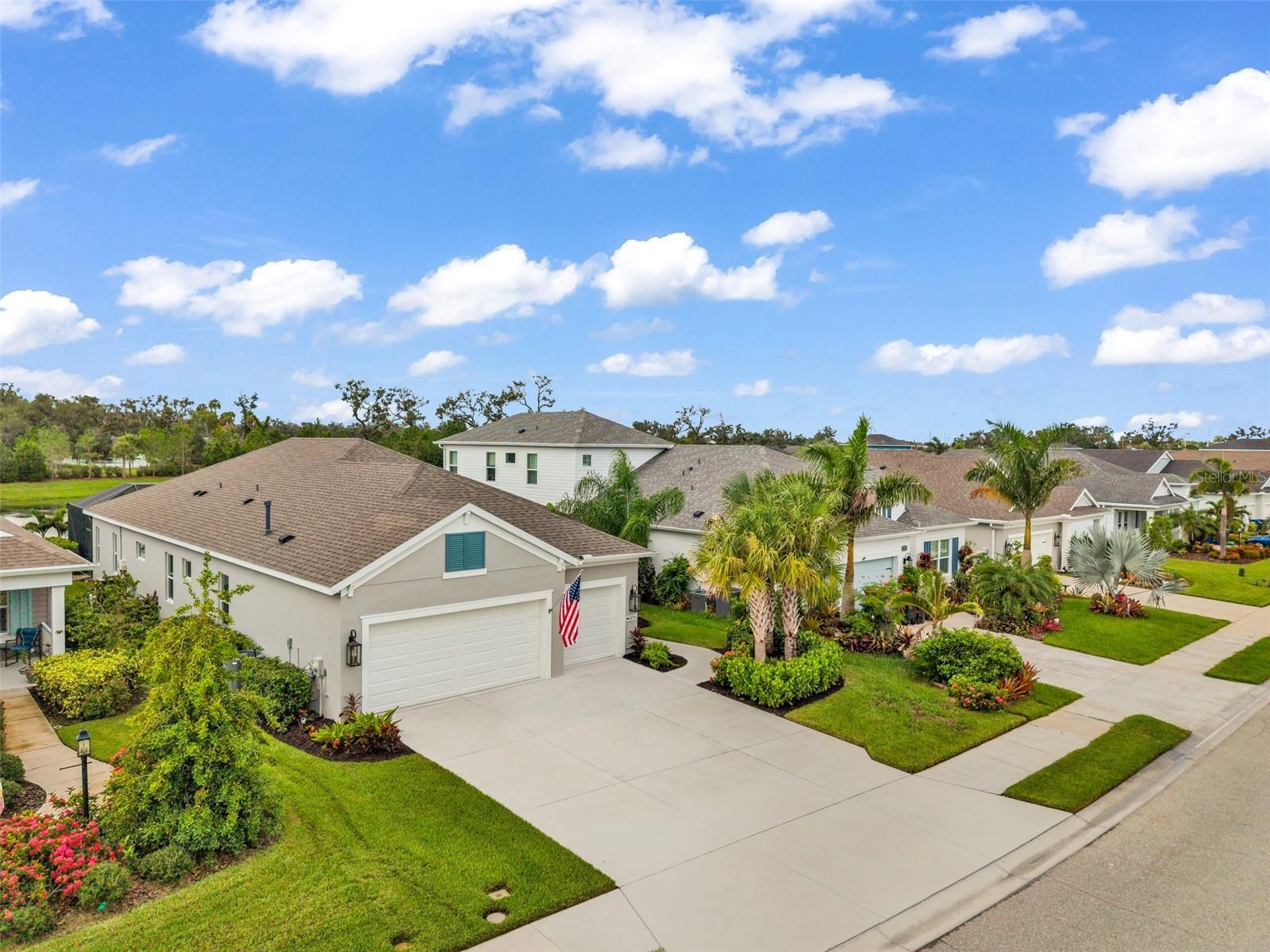 10703 Falling Leaf Court — photo
