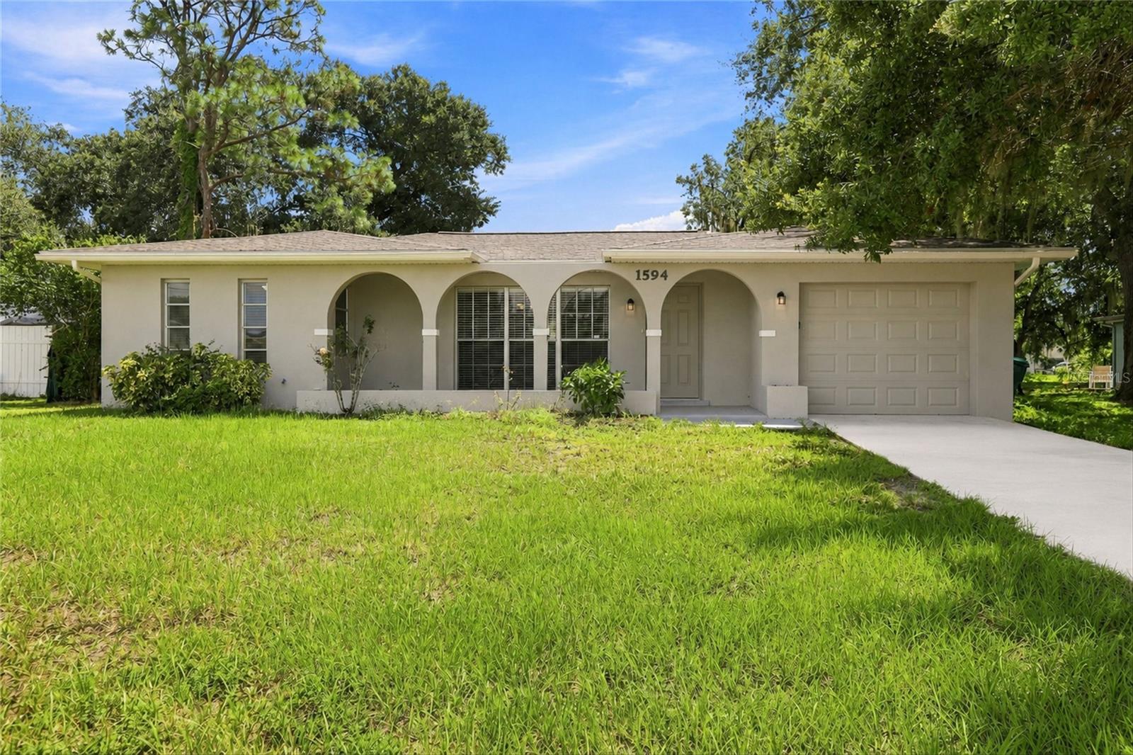 1594 Beacon Drive — photo